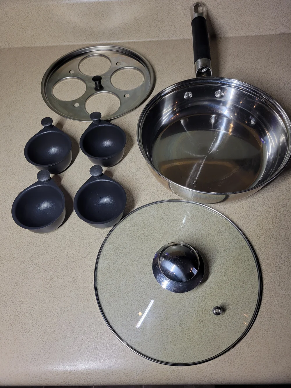 Modern Innovations 8 Inch Stainless Steel 4 Egg Poacher Pan With Lid
